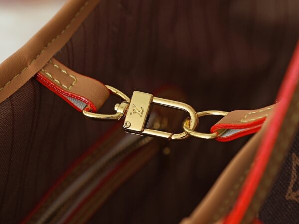 Chic Charm LV Handbag M27521-M40995