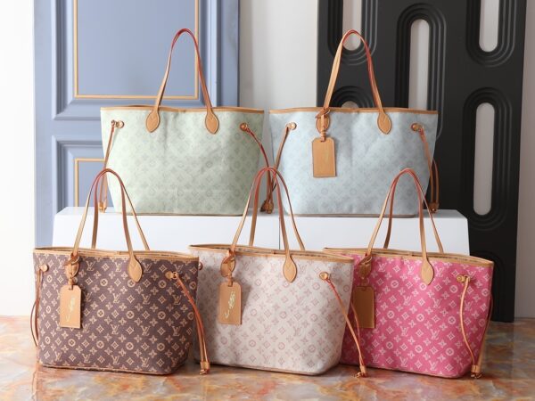 Chic Charm LV Handbag M27521-M40995