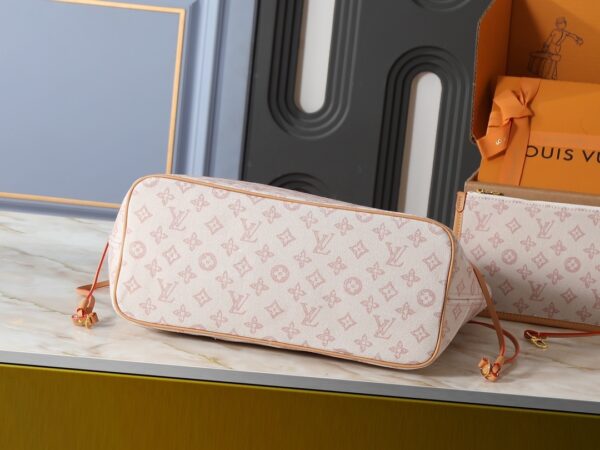 Chic Charm LV Handbag M27521-M40995