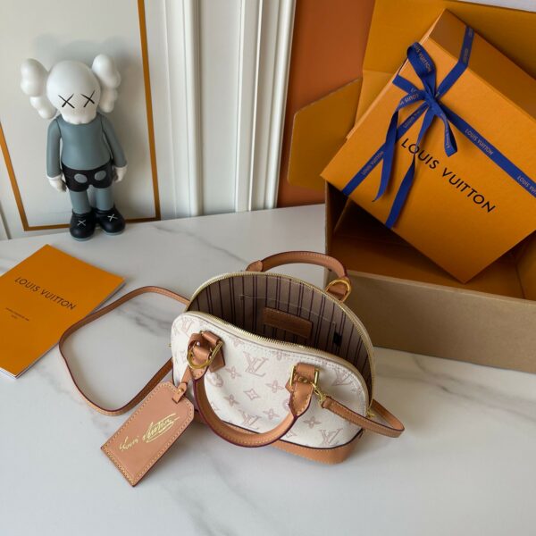 Chic Charm LV Handbag M27526-M27525