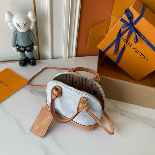 Chic Charm LV Handbag M27526-M27525