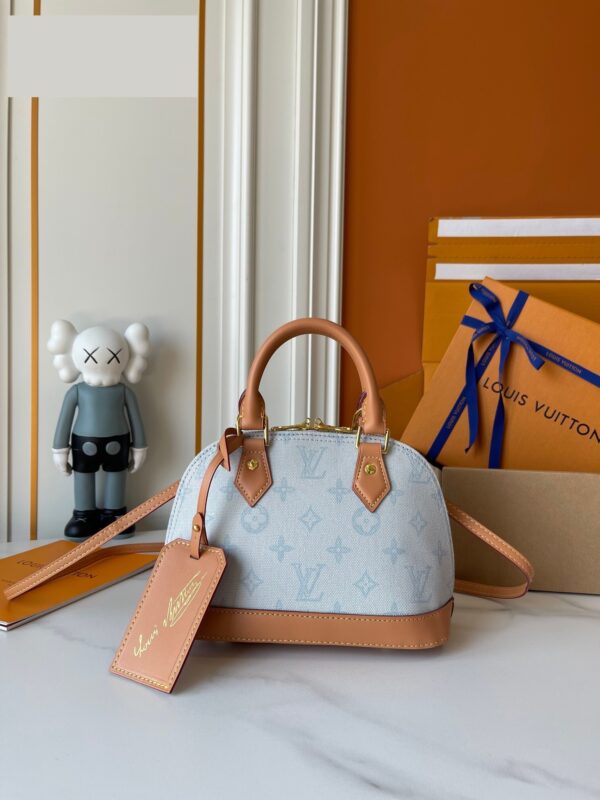 Chic Charm LV Handbag M27526-M27525