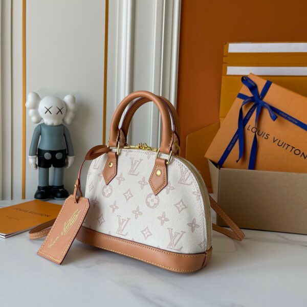 Chic Charm LV Handbag M27526-M27525