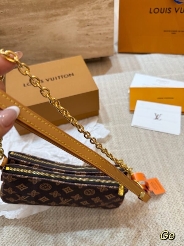 Stylish Fashion Carry LV Handbag LV25122210