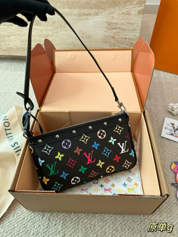 Stylish Fashion Carry Bag L5301 Stylish Fashion Carry Bag L5301