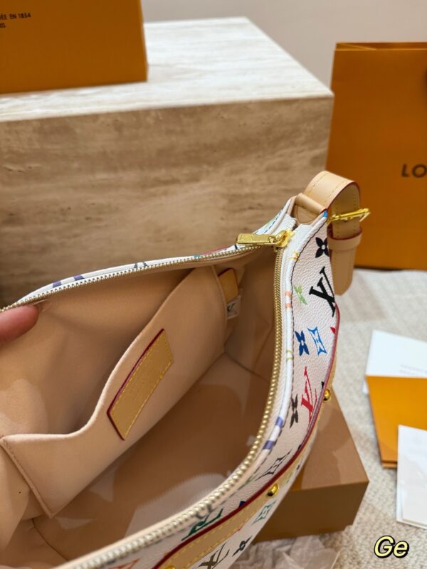 Stylish Fashion Carry LV Handbag LV2512229