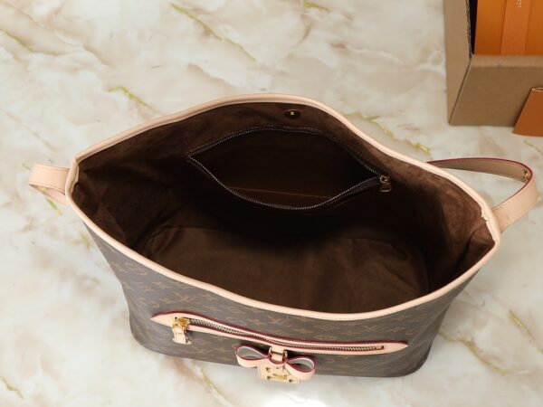 Chic Charm LV Handbag M27582-M27335
