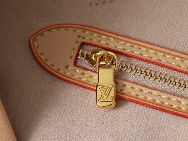 Chic Charm LV Handbag M27787-M40995 Chic Charm LV Handbag M27787-M40995