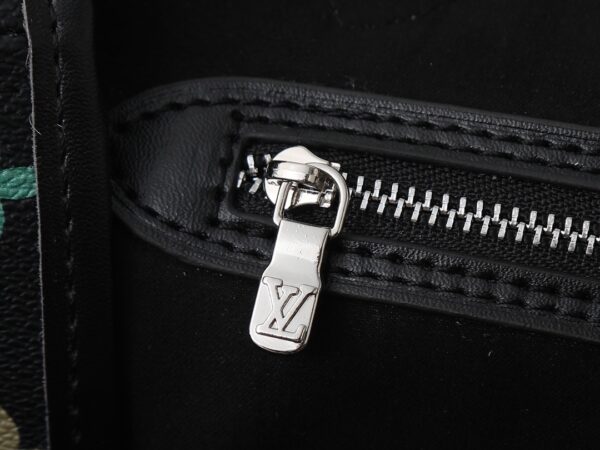 Chic Charm LV Handbag M27787-M40995 Chic Charm LV Handbag M27787-M40995