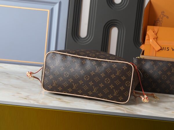 Chic Charm LV Handbag M27787-M40995 Chic Charm LV Handbag M27787-M40995