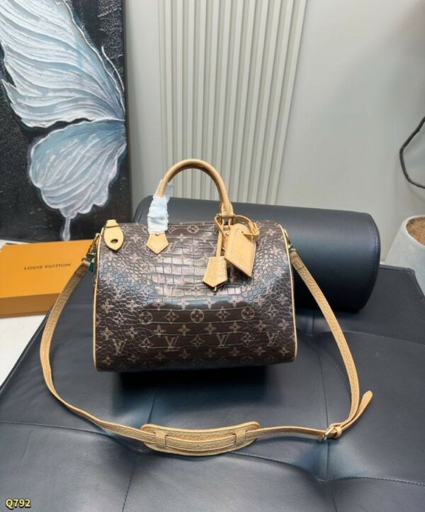 Stylish Fashion Carry Bag L5307 Stylish Fashion Carry Bag L5307