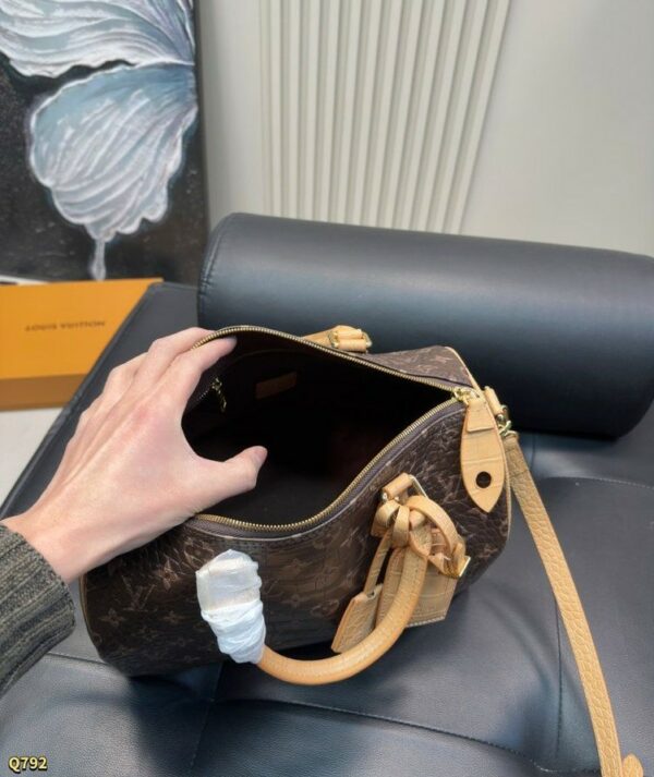 Stylish Fashion Carry Bag L5307 Stylish Fashion Carry Bag L5307