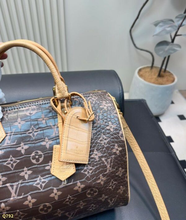 Stylish Fashion Carry Bag L5307 Stylish Fashion Carry Bag L5307