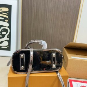 b5cac324 result Photoroom