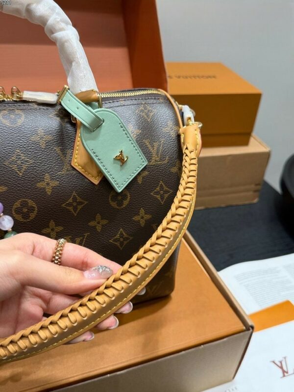 Stylish Fashion Carry Bag L5315