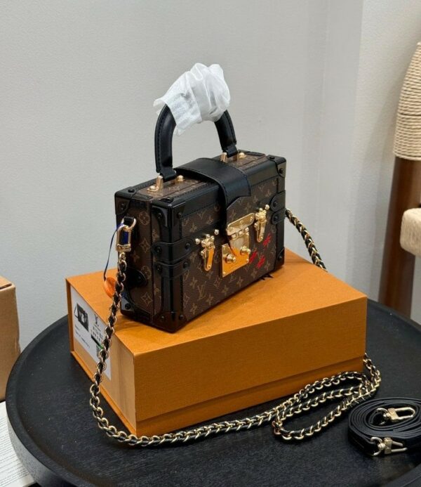 Stylish Fashion Carry Bag L5325 Stylish Fashion Carry Bag L5325