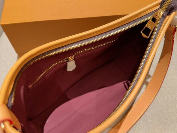 Stylish Fashion Carry Bag L5326 Stylish Fashion Carry Bag L5326