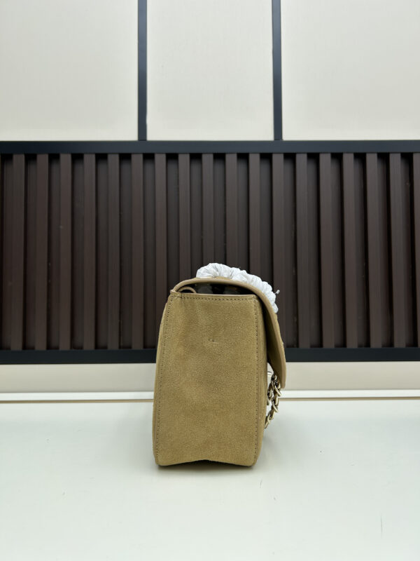 Chic Charm CN Handbag C014