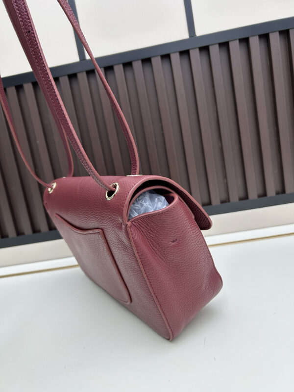 Chic Charm CN Handbag C013