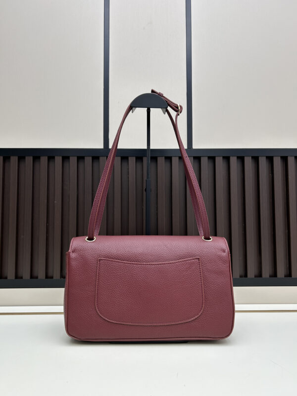 Chic Charm CN Handbag C013