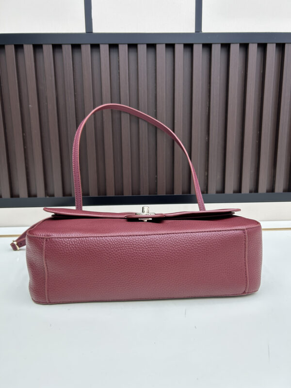 Chic Charm CN Handbag C013