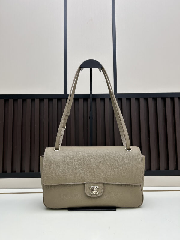 Chic Charm CN Handbag C013