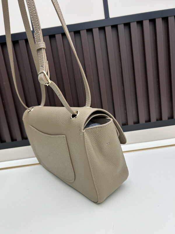 Chic Charm CN Handbag C013
