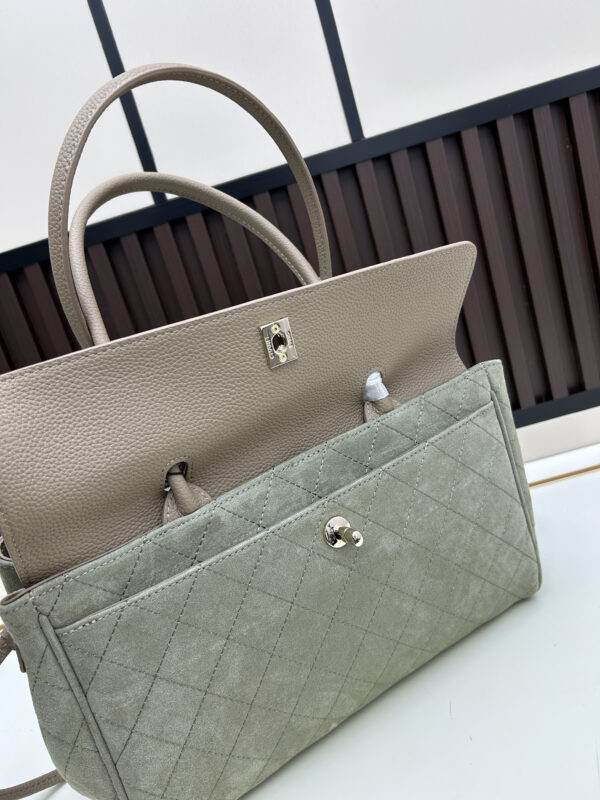 Chic Charm CN Handbag 019-092
