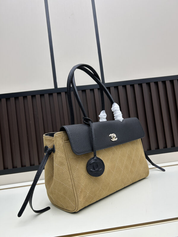 Chic Charm CN Handbag 019-092