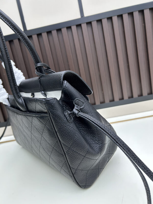Chic Charm CN Handbag 019-092