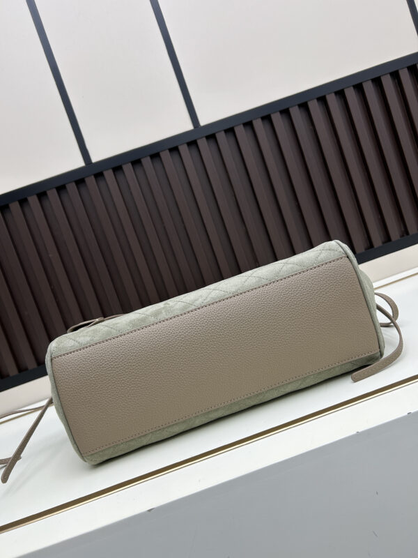 Chic Charm CN Handbag 019-092
