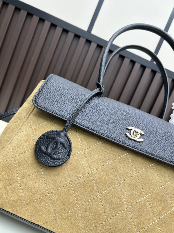 Chic Charm CN Handbag 019-092