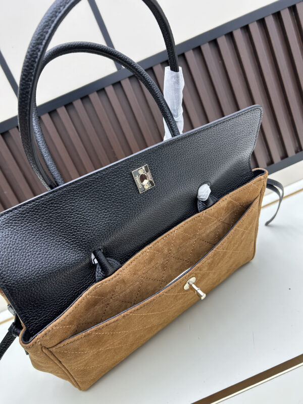 Chic Charm CN Handbag 019-092
