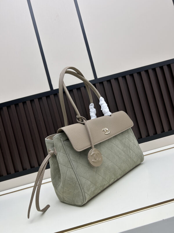 Chic Charm CN Handbag 019-092