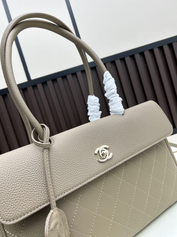 Chic Charm CN Handbag 019-092