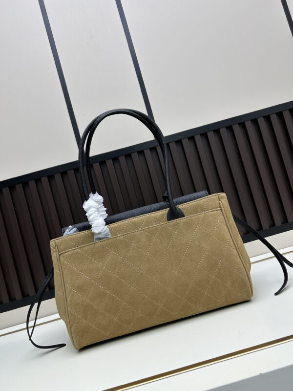 Chic Charm CN Handbag 019-092