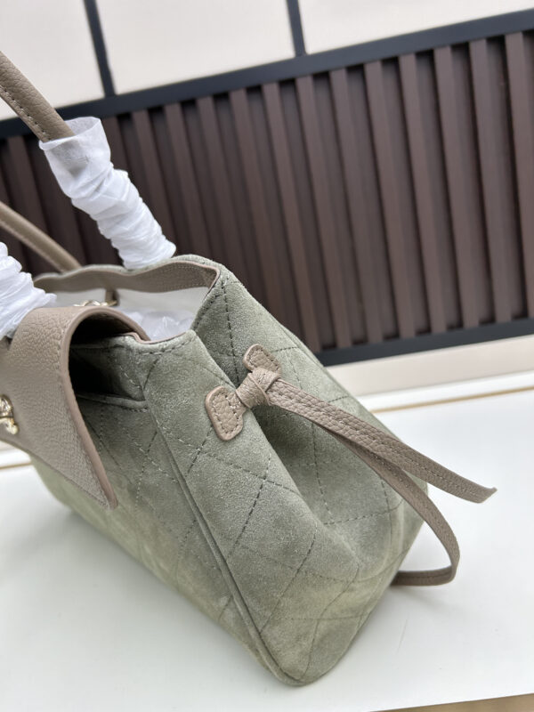 Chic Charm CN Handbag 019-092
