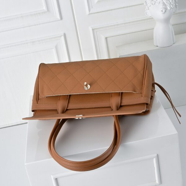 Chic Charm CN Handbag 7078 Chic Charm CN Handbag 7078