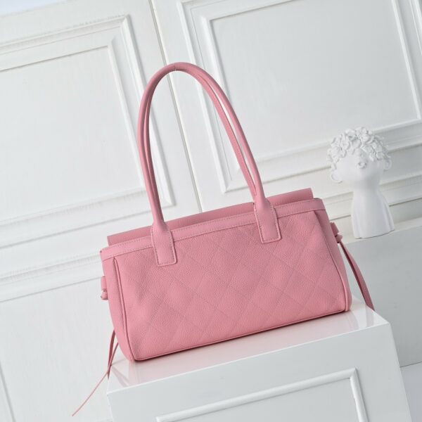 Chic Charm CN Handbag 7078 Chic Charm CN Handbag 7078