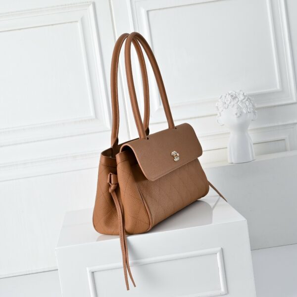 Chic Charm CN Handbag 7078 Chic Charm CN Handbag 7078