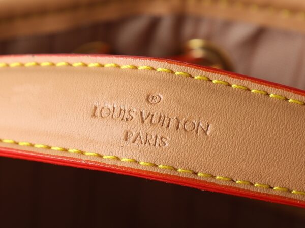 Chic Charm LV Handbag M27699-M81266 Chic Charm LV Handbag M27699-M81266