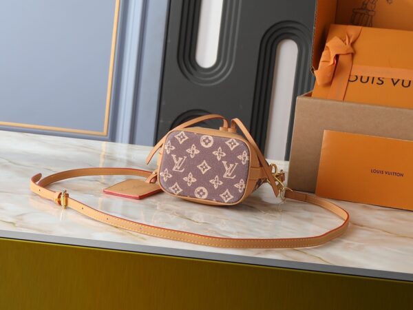 Chic Charm LV Handbag M27699-M81266 Chic Charm LV Handbag M27699-M81266
