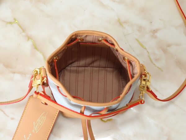 Chic Charm LV Handbag M27699-M81266 Chic Charm LV Handbag M27699-M81266
