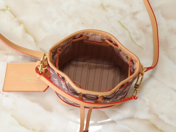 Chic Charm LV Handbag M27699-M81266 Chic Charm LV Handbag M27699-M81266