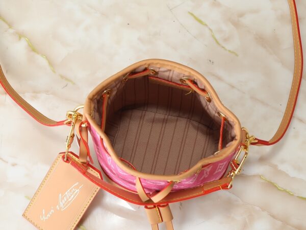 Chic Charm LV Handbag M27699-M81266 Chic Charm LV Handbag M27699-M81266