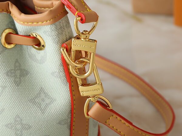Chic Charm LV Handbag M27699-M81266 Chic Charm LV Handbag M27699-M81266