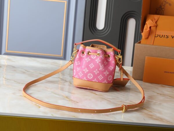 Chic Charm LV Handbag M27699-M81266 Chic Charm LV Handbag M27699-M81266