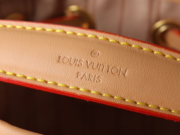 Chic Charm LV Handbag M27699-M81266 Chic Charm LV Handbag M27699-M81266