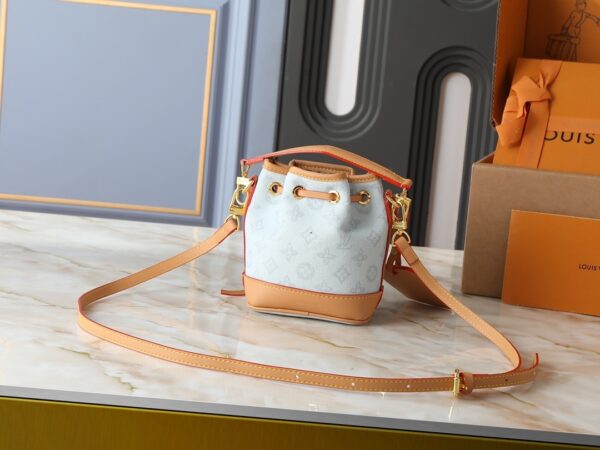 Chic Charm LV Handbag M27699-M81266 Chic Charm LV Handbag M27699-M81266