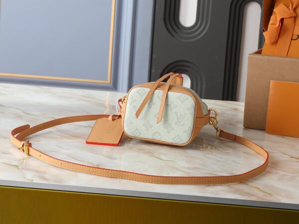 Chic Charm LV Handbag M27699-M81266 Chic Charm LV Handbag M27699-M81266